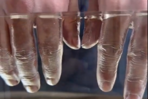 气凝胶的疏水性小试验